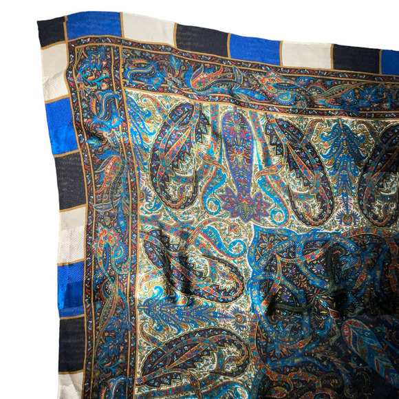 Yves Saint Laurent YSL Large 100% Silk Paisley Print Scarf Shawl Babushka - Picture 3 of 15